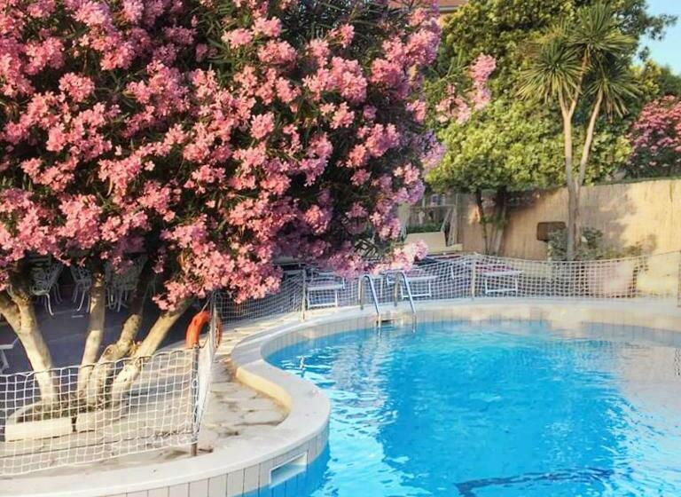 Студия Стандарт, Ligure Residence