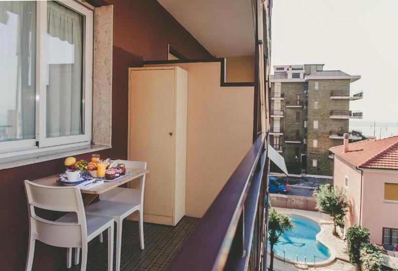 استودیوی استاندارد, Ligure Residence