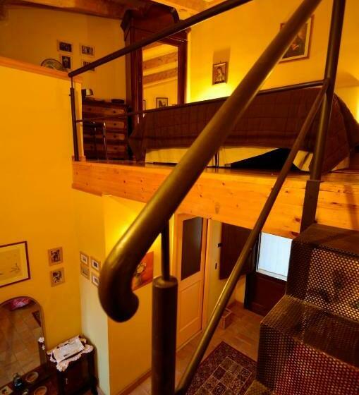 اتاق استاندارد سه تخته با چشمانداز, Manouche Osteria B&b