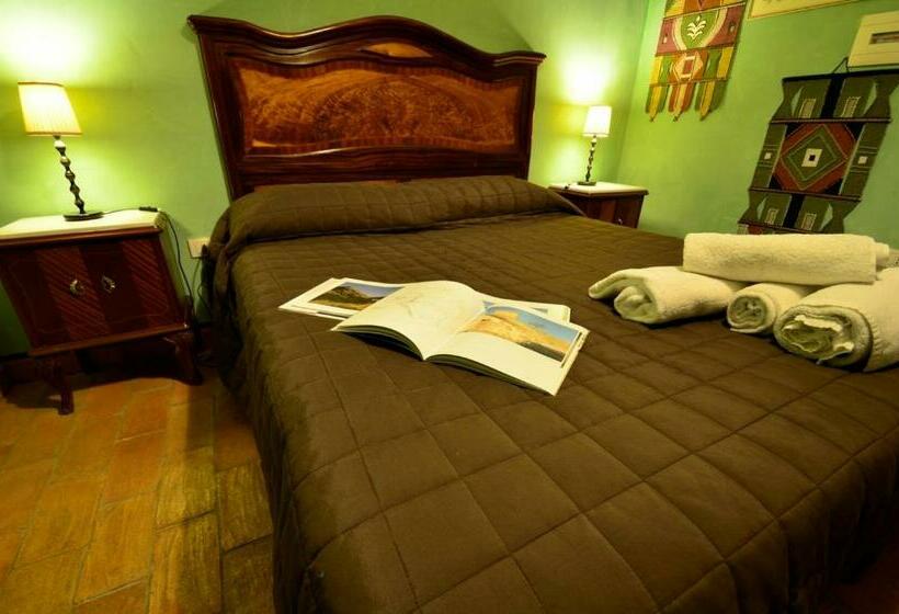اتاق استاندارد با چشم‌انداز, Manouche Osteria B&b