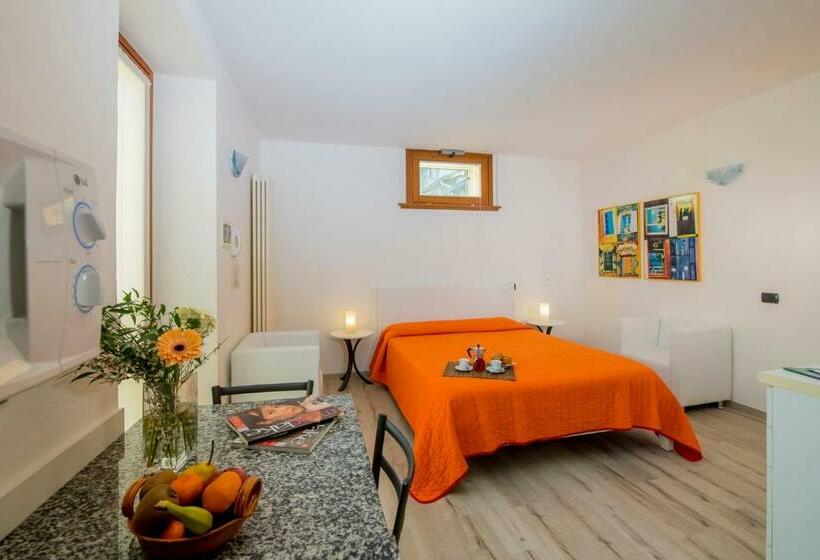 スタンダードスタジオ, Il Borgo