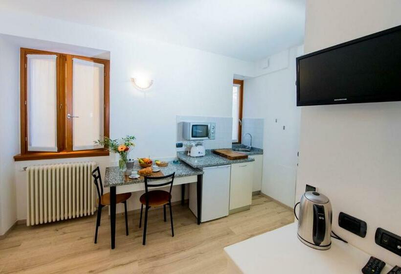 スタンダードスタジオ, Il Borgo