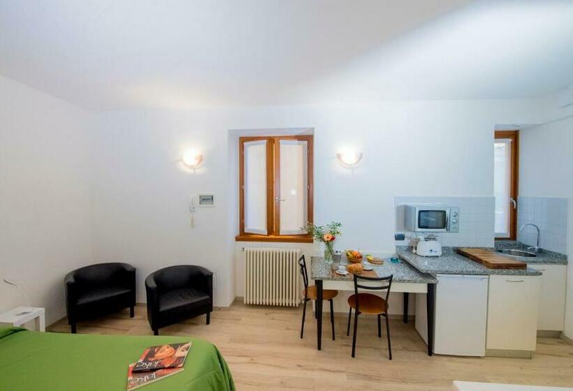 スタンダードスタジオ, Il Borgo