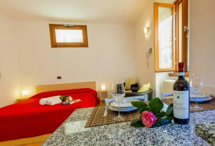 Standard-studio, Il Borgo