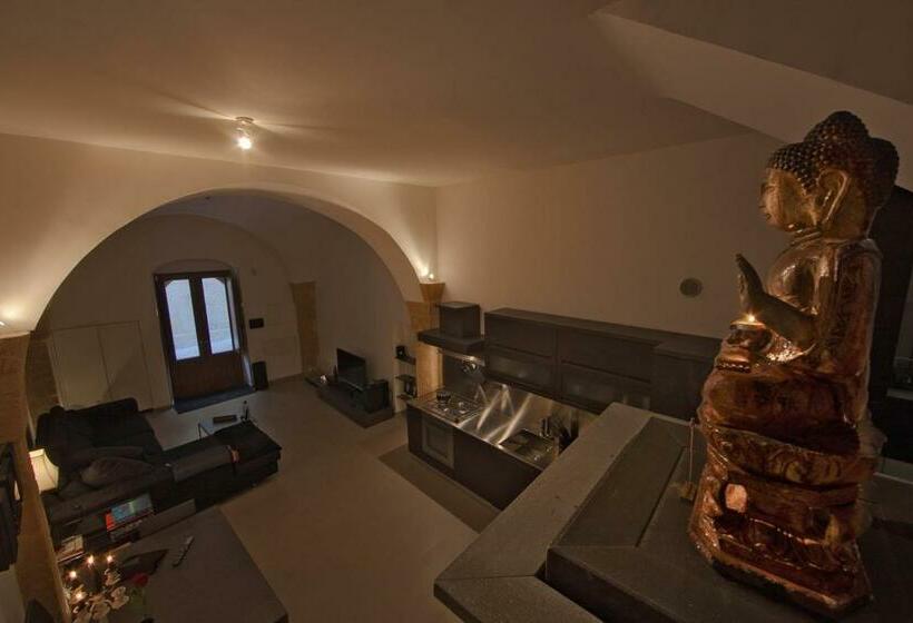 سوییت با چشم‌انداز جانبی دریا, Zenthe Small Luxury B&b