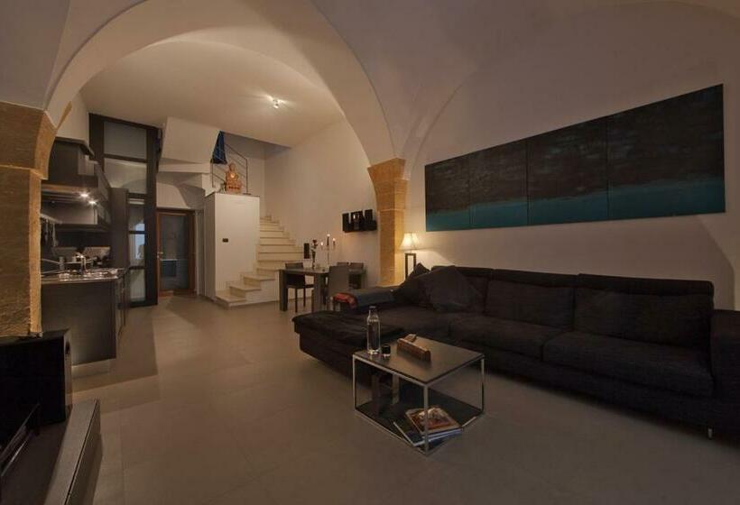 سوییت با چشم‌انداز جانبی دریا, Zenthe Small Luxury B&b