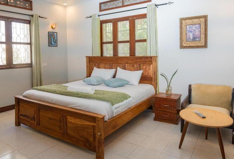 اتاق استاندارد با تخت بزرگ, Green Square Grove