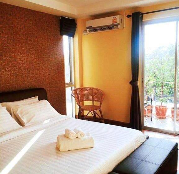 Deluxe Szoba Kind Size Bed, ๋jongluxpakdee โรงแรมจงรักษ์พักดี