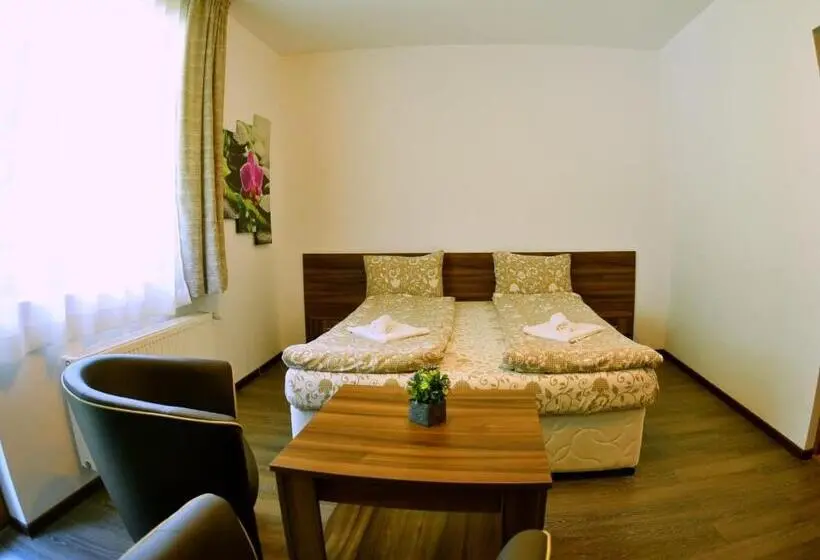 Standard-huone, рибарникъ