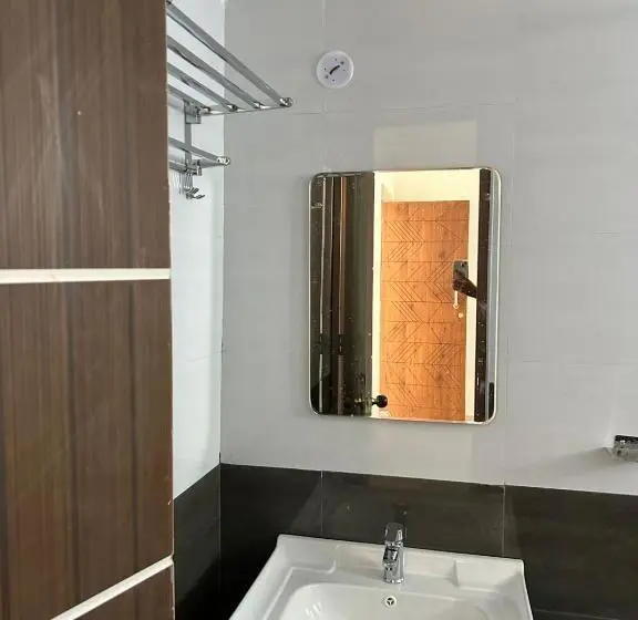 Perhehuone Puutarhanäkymä, Sapphire Stayss