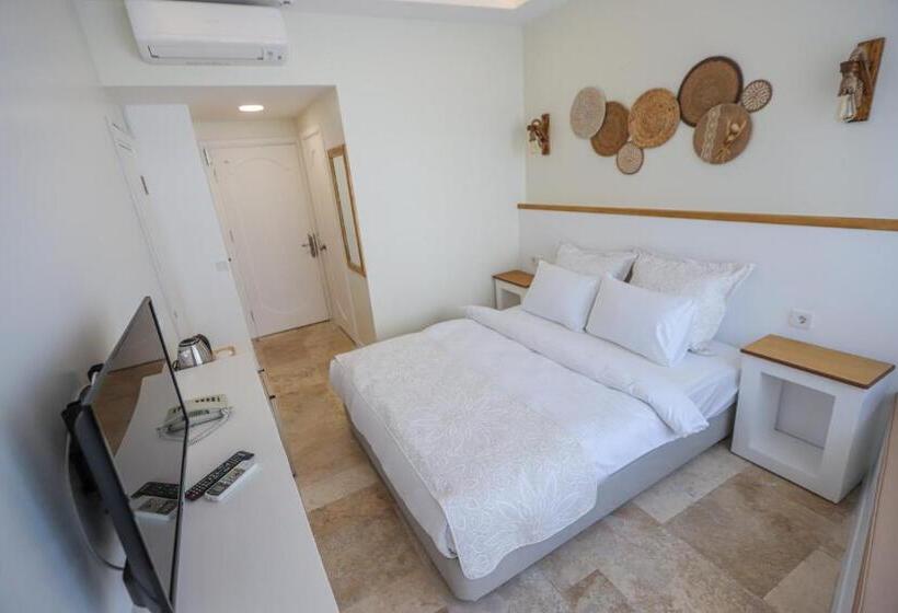 Номер Стандарт Вид на Море, Mavi Cam Hotel Ayvalik