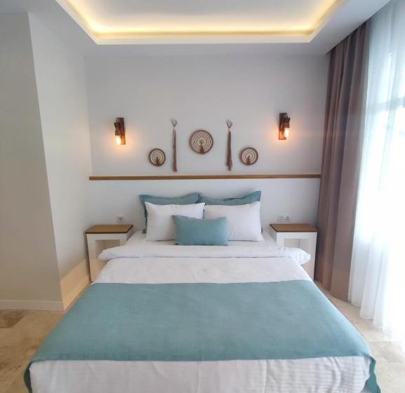 Трехместный Номер Deluxe, Mavi Cam Hotel Ayvalik