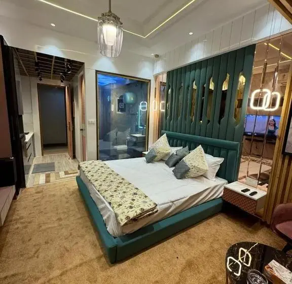 キングサイズベッドのデラックスルーム, Deluxe Guest House
