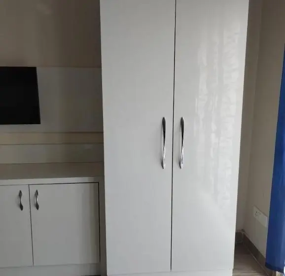 デラックスルーム, Deluxe Guest House