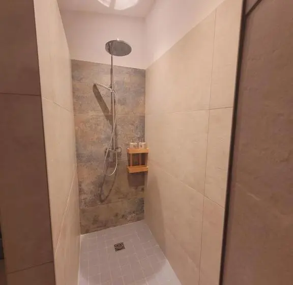 キングサイズベッドのデラックスルーム, La Promenade Suite & Spa