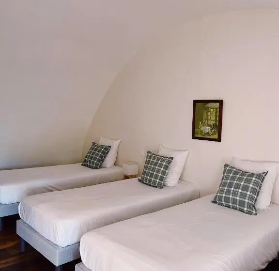 エコノミー4人部屋, Abbaye De Blanchelande
