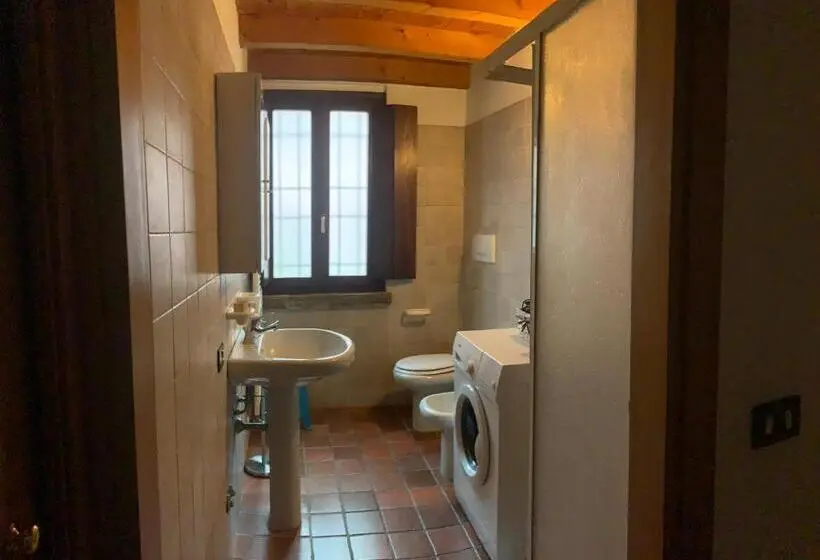庭の見える１ベッドルームアパートメント, Agriturismo Case In Collina