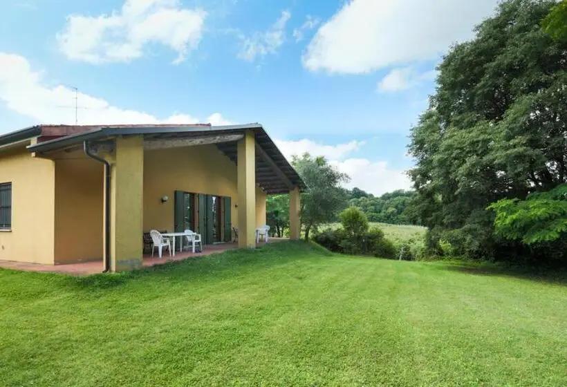 庭の見える１ベッドルームアパートメント, Agriturismo Case In Collina