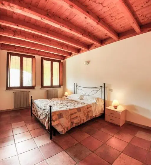 庭の見える１ベッドルームアパートメント, Agriturismo Case In Collina