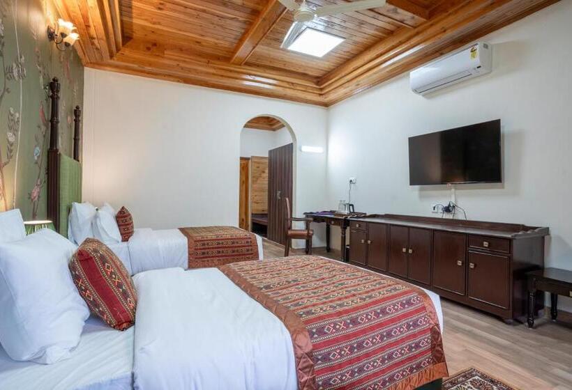 デラックスルーム, Ezzenza Swarg By Beas Golf Resort   Devlok Manali