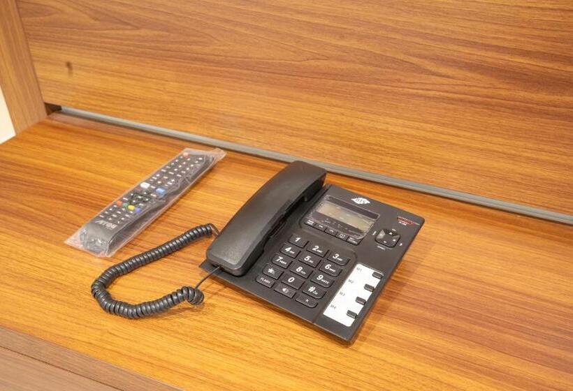 חדר סטנדרט, Karam