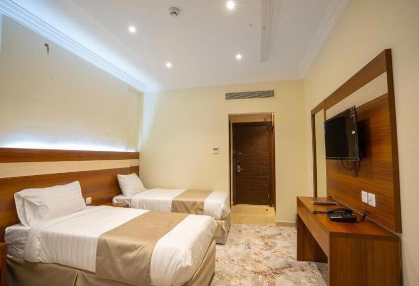 חדר סטנדרט, Karam