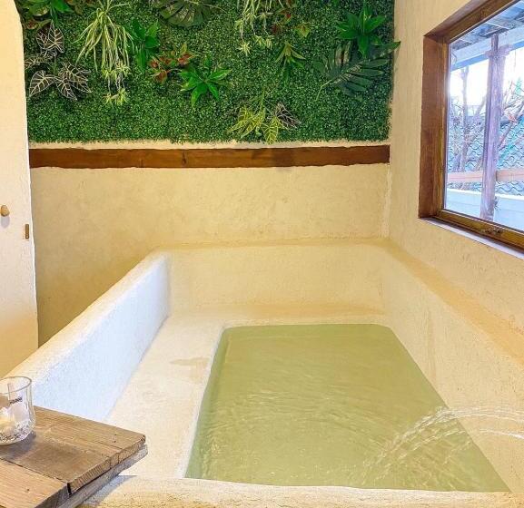 ファミリールーム, Beyaz Grotto