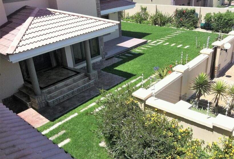 اتاق استاندارد با تخت بزرگ, Palazzo Gardens Self Catering Guesthouse