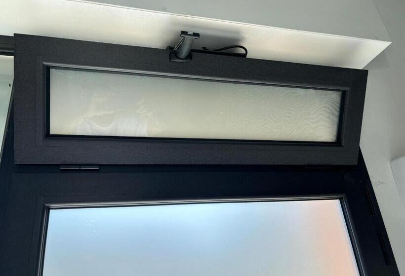 اتاق لوکس, Wgrb&b