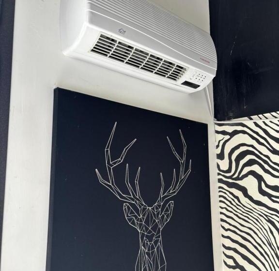 اتاق لوکس, Wgrb&b