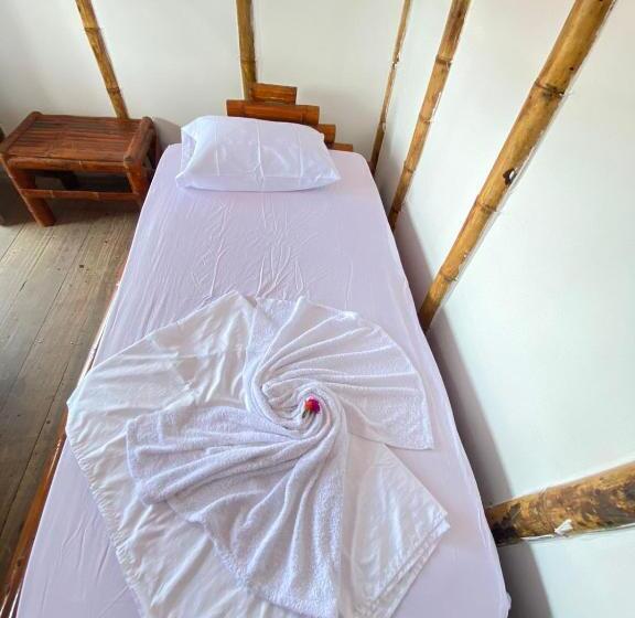 4인용 스탠다드 룸, Posada Mama Nati, Arusí