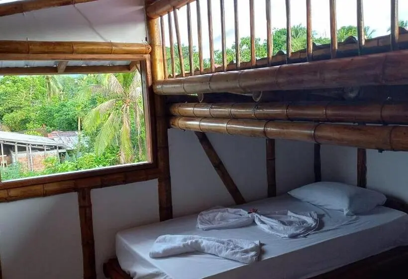 スタンダード４人部屋, Posada Mama Nati, Arusí
