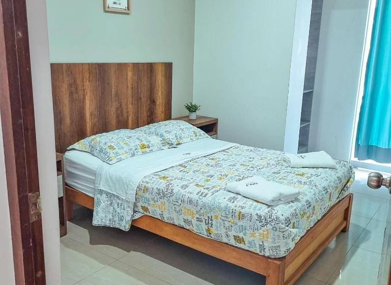 سوییت با چشم‌انداز استخر, Costa Sur