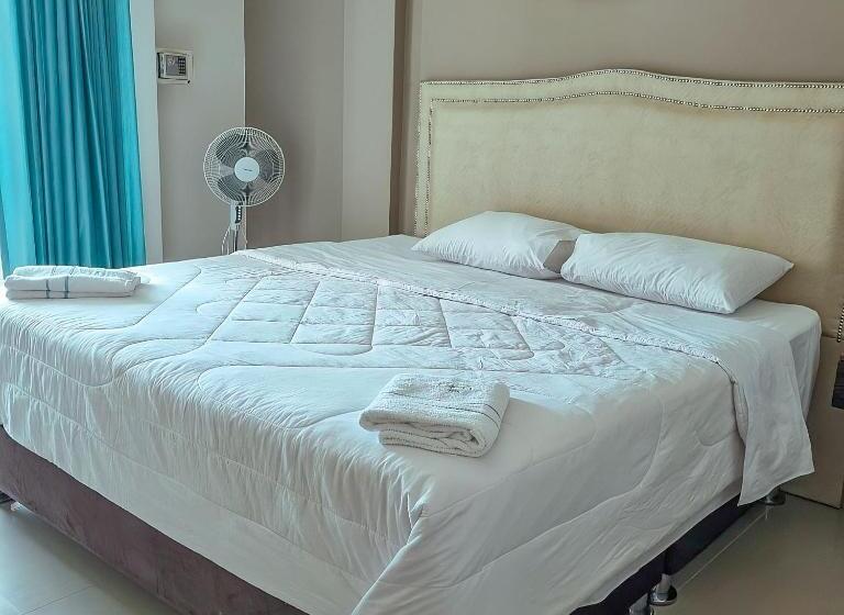 سوئیت با تخت بزرگ, Costa Sur