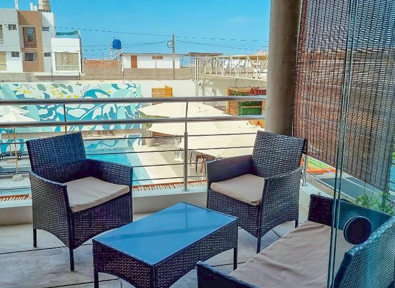 سوئیت با تخت بزرگ, Costa Sur