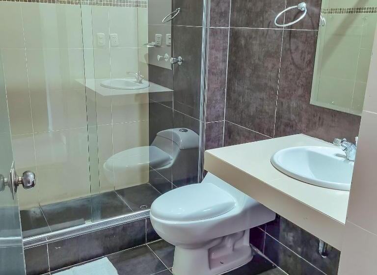 سوئیت با تخت بزرگ, Costa Sur