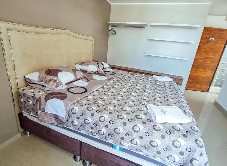 استودیو استاندارد با تخت کینگ, Costa Sur