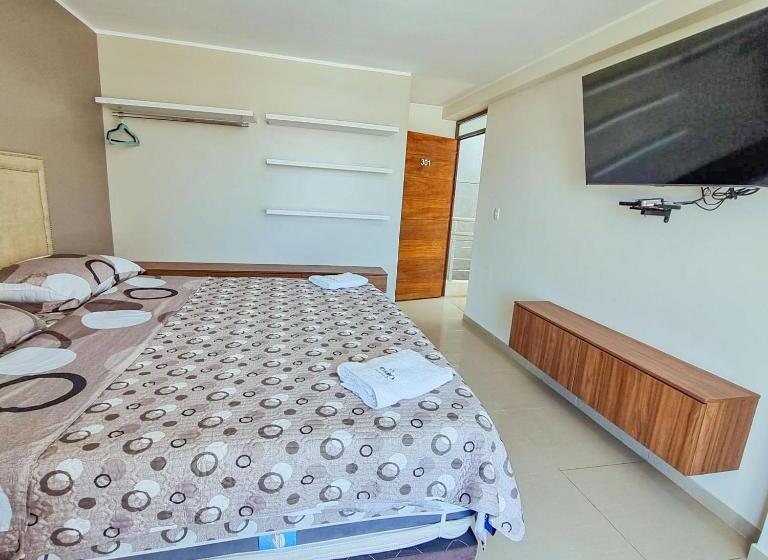 استودیو استاندارد با تخت کینگ, Costa Sur