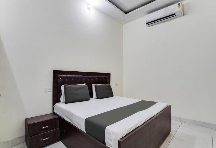 Номер Стандарт, Oyo Hotel R.r A Highway Inn