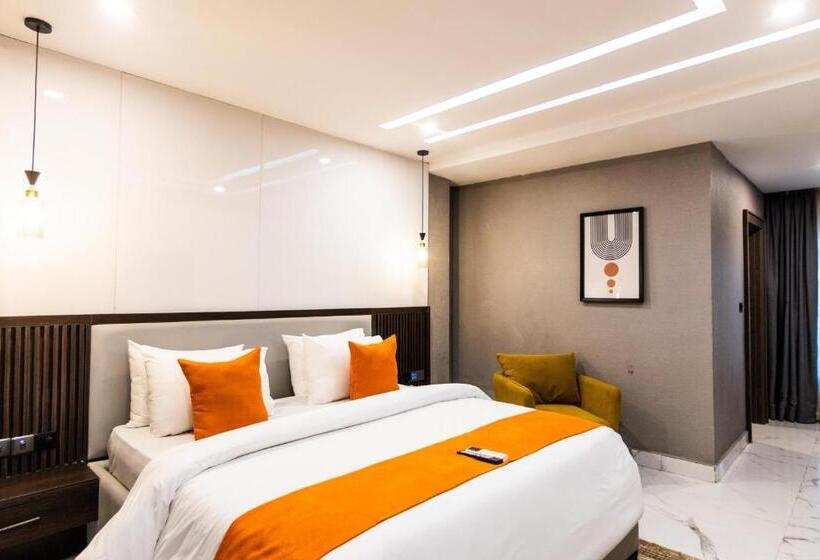 اتاق لوکس سه تخته, Bon Hotel Nest Garki Ii
