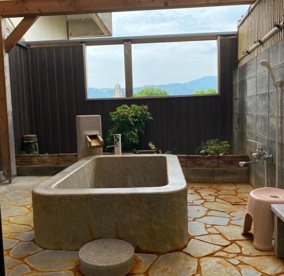 غرفة قياسية رباعية, New Chikusuisou