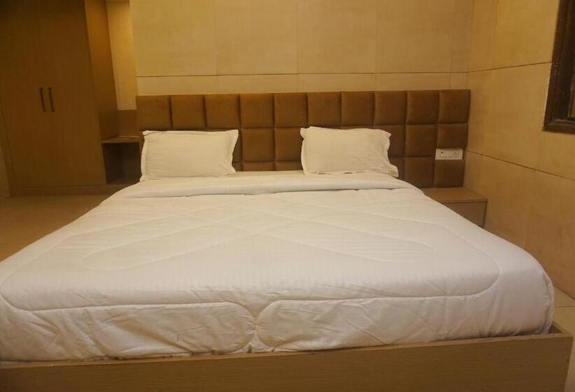 스탠다드 룸 킹사이즈 침대, Olivia