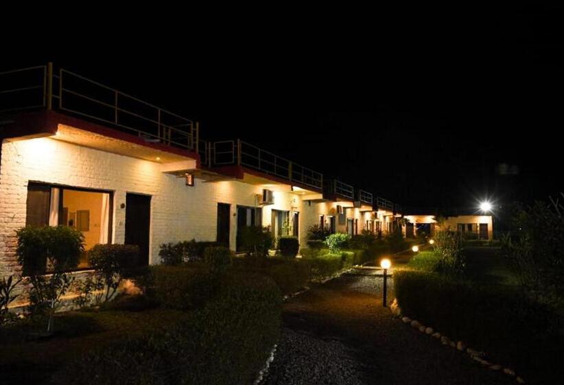 デラックスルーム, Corbett Tiger Retreat By First Crown