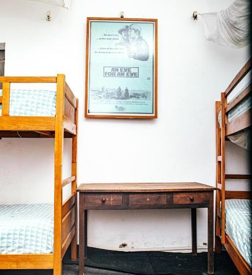 سوییت خانوادگی, Madagascar Underground