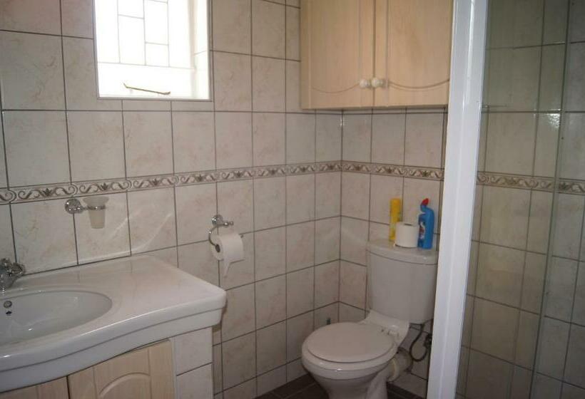 اتاق استاندارد, Emerald Bed&breakfast