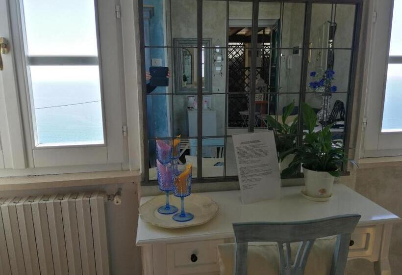 Номер Economy, La Serra Sul Mare