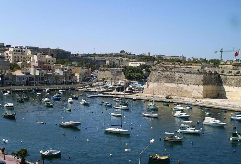 اتاق خانوادگی, Villa Del Porto