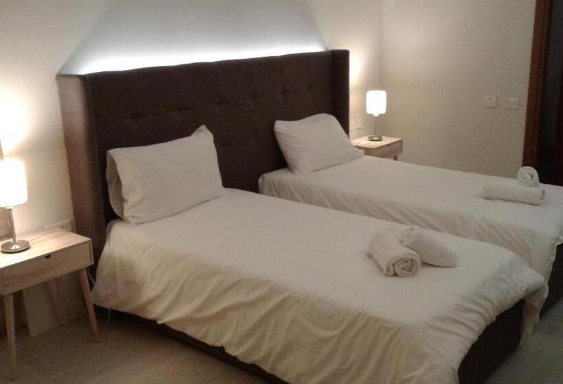 اتاق خانوادگی, Villa Del Porto