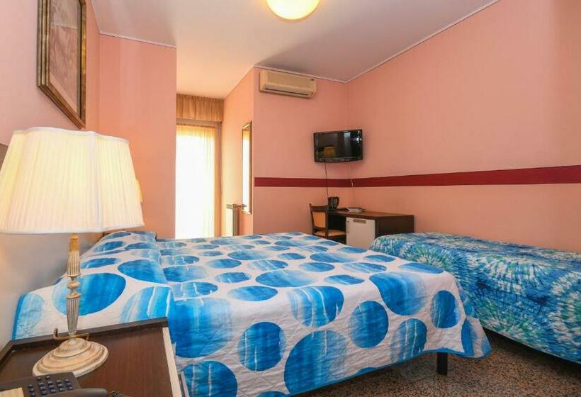 Номер Стандарт Трехместный, Camere America B&b