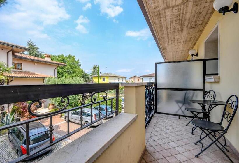 اتاق استاندارد چهار تخته, Camere America B&b